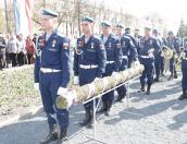 В Пскове почтили память героев Великой Отечественной войны на Могиле Неизвестного Солдата