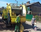 В Пскове для жителей частного сектора организовали бесконтейнерный сбор мусора