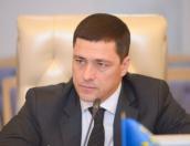 Михаил Ведерников подписал с профсоюзами и объединением работодателей соглашение о МРОТ на 2018 год