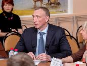 Александр Козловский призвал великолукских волонтеров обеспечивать безопасность детей в интернете