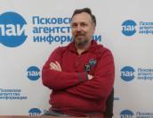Псковский «митёк» Александр Бушуев представит свои картины в Москве