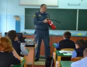 О правилах пожарной безопасности рассказали ученикам Дедовичской средней школы