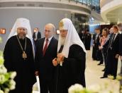 Митрополит Тихон представил Владимиру Путину и патриарху Кириллу выставку «Сокровища музеев России» в Москве