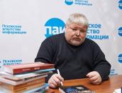 Псковские писатели приняли участие в акции «Российской газеты» «Городу Достоевского - книга в подарок»