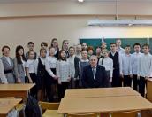 Замглавы Пскова рассказал школьникам о подвиге 6-роты