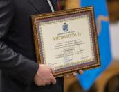 Губернатор наградил муниципальных служащих Псковской области почетными грамотами