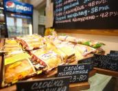 Продукты пытался украсть великолучанин из магазина