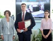 Губернатор Псковской области Михаил Ведерников поздравил сотрудников онкодиспансера с юбилеем образования онкологической помощи в регионе