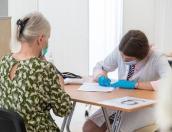 Партию вакцины «ЭпиВакКорона» ожидают в Псковской области завтра