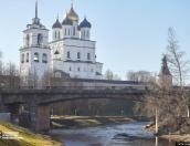 Информацию о реконструкции Троицкого моста псковичи могут узнать у чат-ботов 