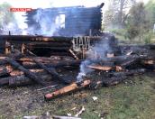 Публикуем фотографии с места пожара с погибшим в Бежаницком районе