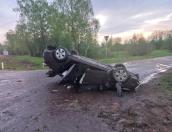 Водитель пострадал в результате аварии в Псковском районе