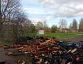 В Красногородске сгорели хозпостройки