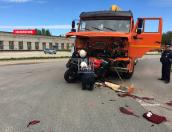 Мотоциклист госпитализирован в тяжёлом состоянии после лобового столкновения с КамАЗом в Псковском районе 