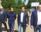 Михаил Ведерников проверил качество работ на улице Труда в Пскове