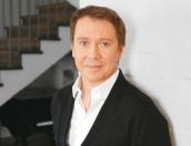 Актёр Евгений Миронов проведет гала-концерт в Михайловском