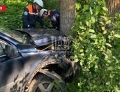В Псковском районе в результате столкновения два автомобиля вылетели в кювет 