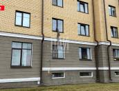 Пенсионерка выпала из окна многоквартирного дома в Псковском районе 