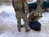 В Себежском районе сотруднику погрануправления пытались дать взятку
