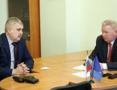 Вопрос ремонта Гусаковского переулка в Опочке рассмотрел Игорь Дитрих