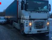 Водитель «Мицубиси» пострадал при столкновении с фурой в Псковском районе