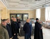 Владимир Путин вместе с митрополитом Тихоном прибыл в Крым
