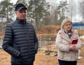 Александр Котов посетил стройплощадку Центра культурного развития в Плюсском районе