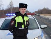 Псковский полицейский принял роды на трассе