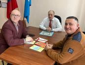 Поддержку семей обсудил псковский омбудсмен с главой организации «Спасём детей»