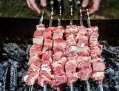 Роспотребнадзор дал советы по выбору хорошего мяса для шашлыка
