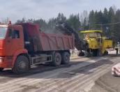 Ремонт дороги во Владимирский Лагерь начался в Струго-Красненском районе