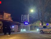Мужчина выпал из окна хостела в Псковском районе