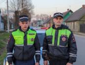 Сотрудники ГИБДД спасли пенсионерку при пожаре в Печорах