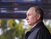 Владимир Путин поручил перенести празднование Дня молодёжи на последнюю субботу июня