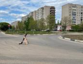 Асфальт провалился на круговом перекрёстке в Великих Луках