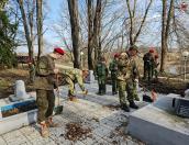 Территорию братского захоронения благоустроили в Опочецком районе