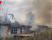 Пенсионерку госпитализировали при пожаре в Острове