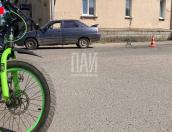Велосипедист-подросток и автомобиль столкнулись в Невеле