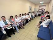 Администрация Пскова поздравила медработников с профессиональным праздником