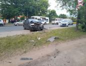 В Пскове пьяный водитель с голым торсом сбил полицейского и устроил ДТП