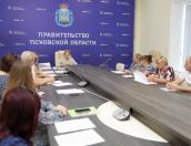 Более 40 многодетных семей в Псковской области претендуют на звание лучших