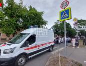 Юный велосипедист столкнулся с автомобилем на пешеходном переходе в Великих Луках