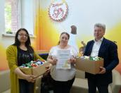 Сотрудники «Экопрома» собрали пластиковые крышечки для покупки реабилитационной техники детям