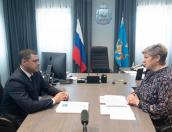 Новые вызовы в сфере защиты прав и интересов детей обсудили Михаил Ведерников и Наталия Соколова