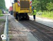 Дорогу к Хилово ремонтируют в Порховском районе