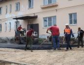 Асфальт во дворе на улице Дзержинского начали укладывать в Кунье