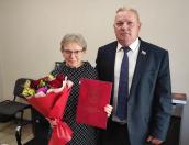 Депутаты наградили сотрудника Псковского музея-заповедника

