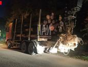 Лесовоз вырвал и протащил 20 метров магистральную трубу в Дно