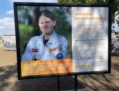 Помогла 840 людям: портрет псковички появился в мариупольской аллее Волонтёров
