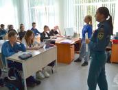 Сотрудники Псковского МЧС провели открытый урок для школьников